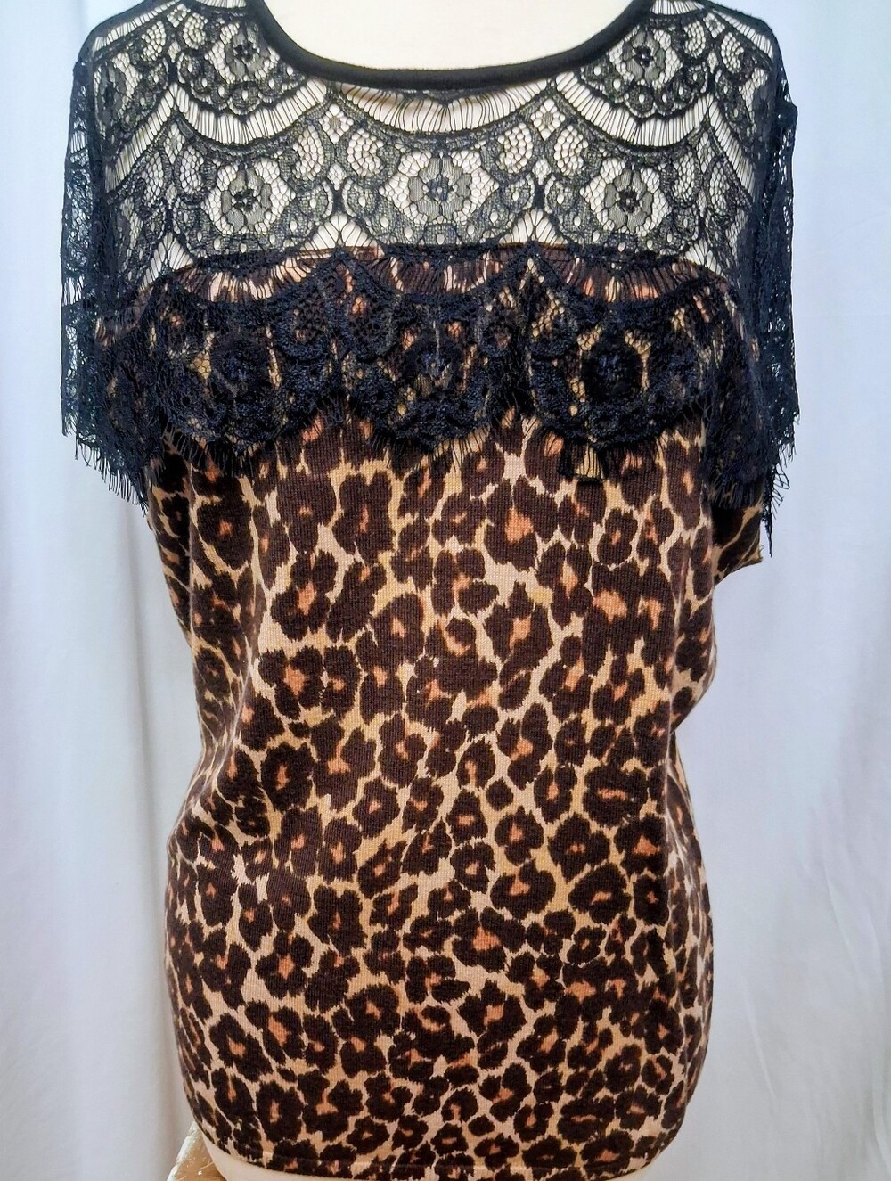 Ann Taylor Leopard Print Women's Top W Black Lace Yoke SZ XLG Intricate Lace